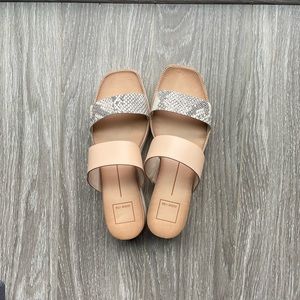 Dolce Vita Parni sandals stone embossed leather, 7.5. Brand new without box